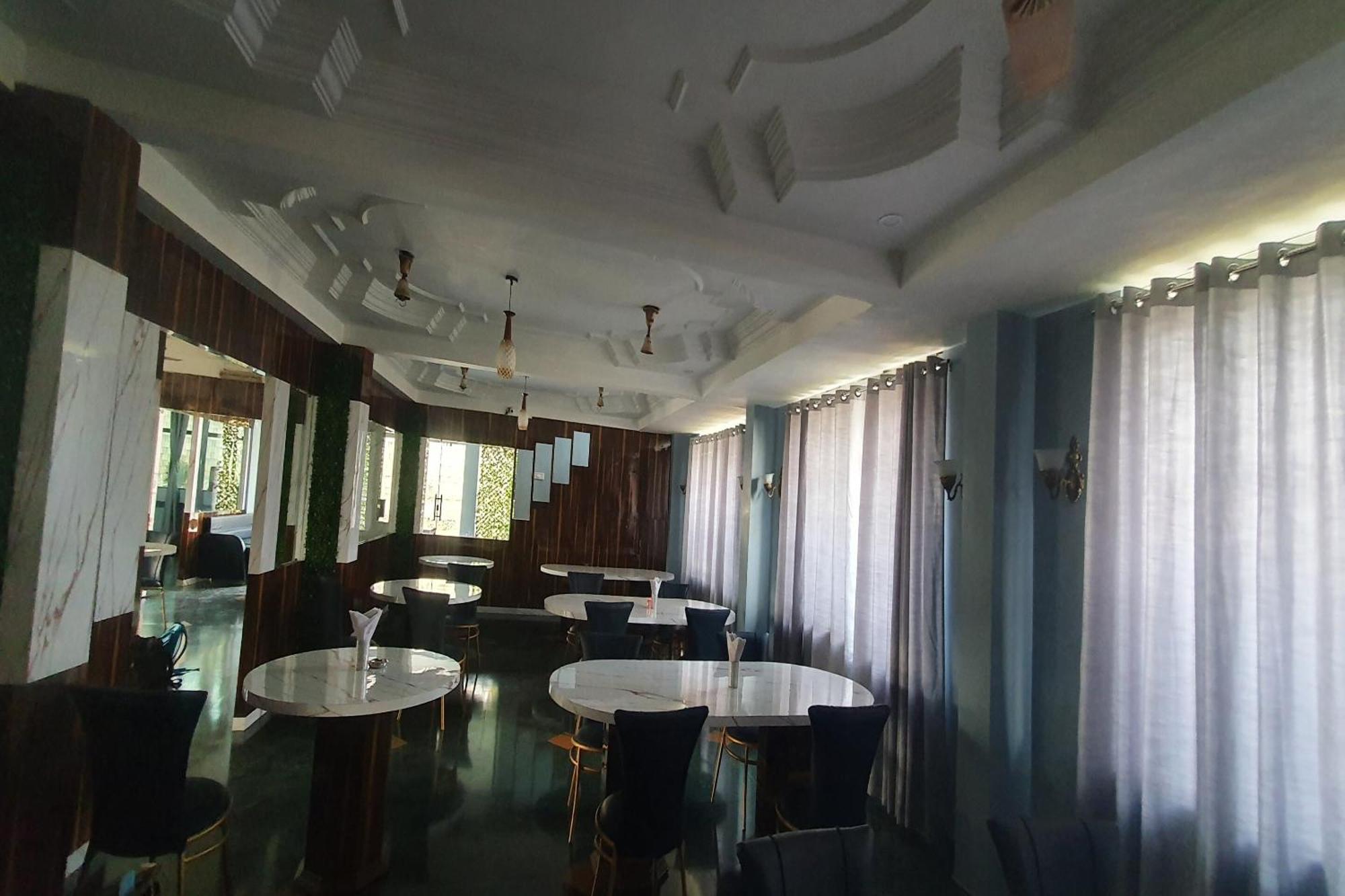 Oyo Hotel Rajshree Akolia Zewnętrze zdjęcie